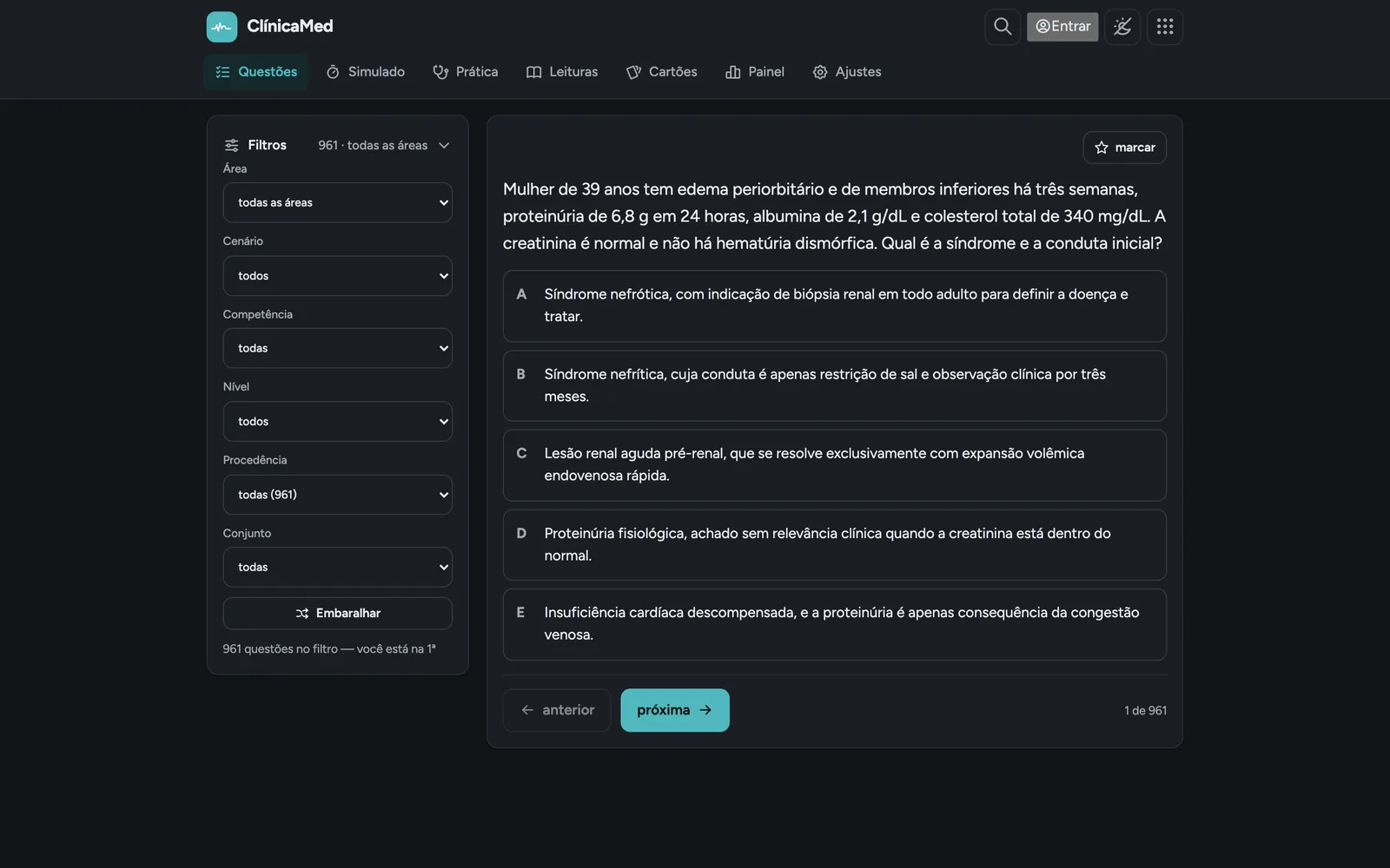 ClínicaMed no computador: questão com filtros por área e cenário